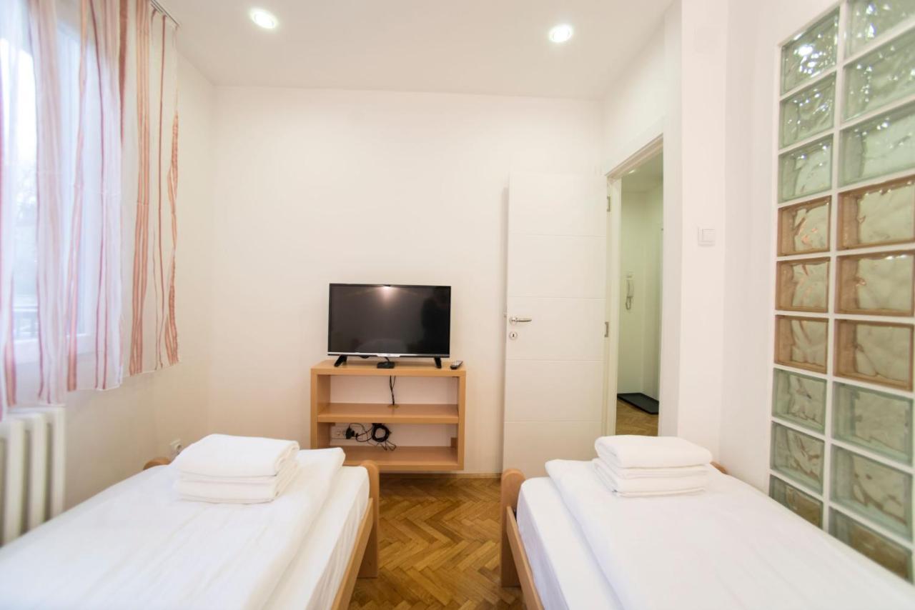 Free.Three Apartment Belgrade Luaran gambar